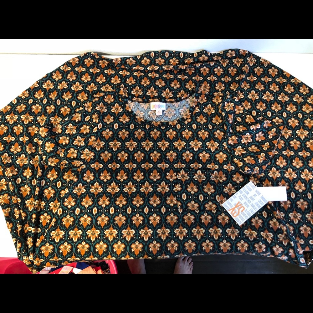 LulaRoe XS Carly NWT fun pattern